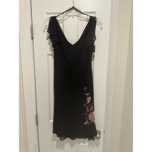 2/ $20 Dressbarn Embroidered Black Flower Dress Size 8